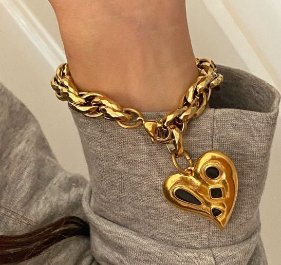 Chunky Chain Bracelets: The Ultimate Statement Accessory