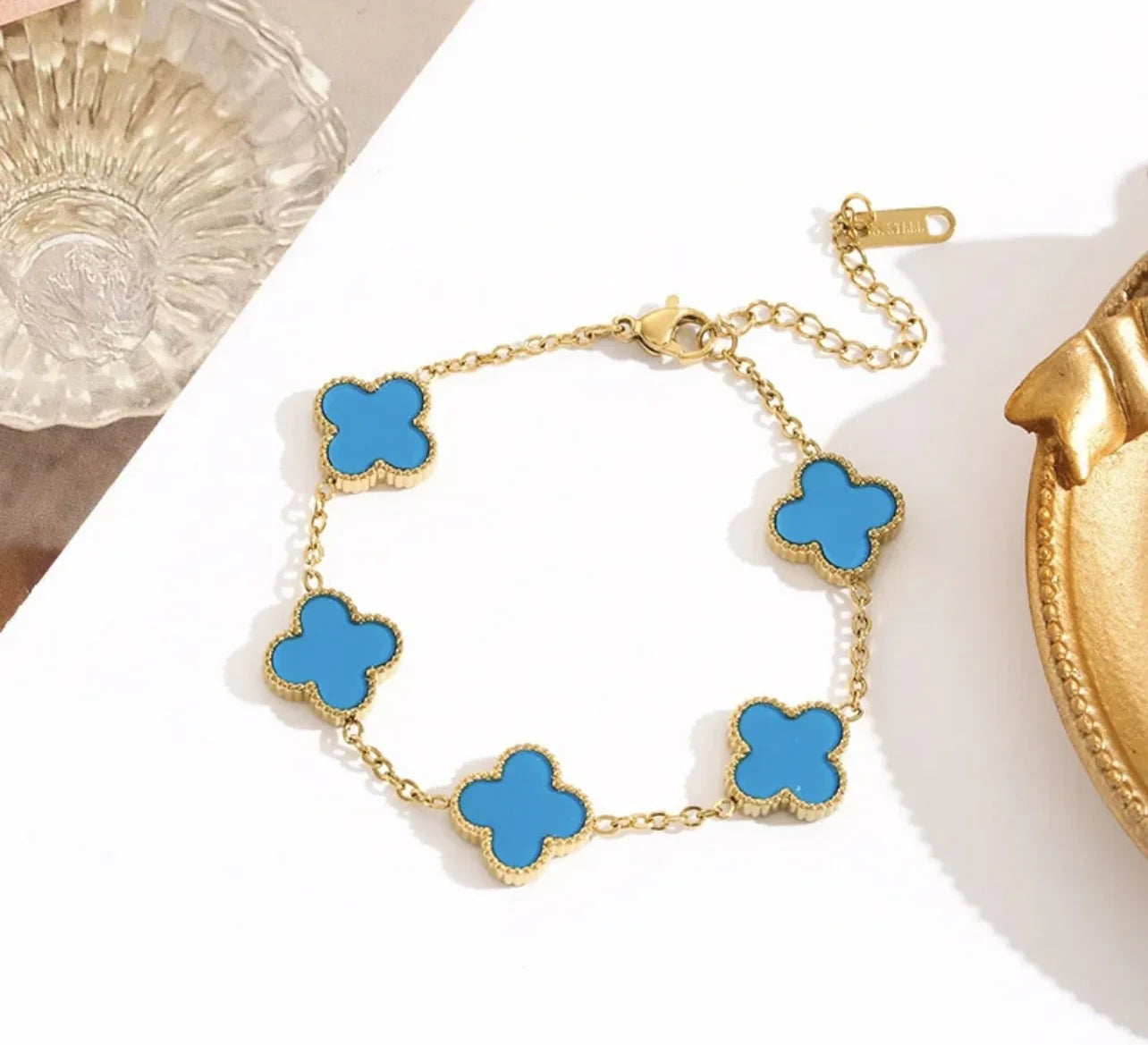 Elegance and Luck Combined: The Silver Clover Bracelet