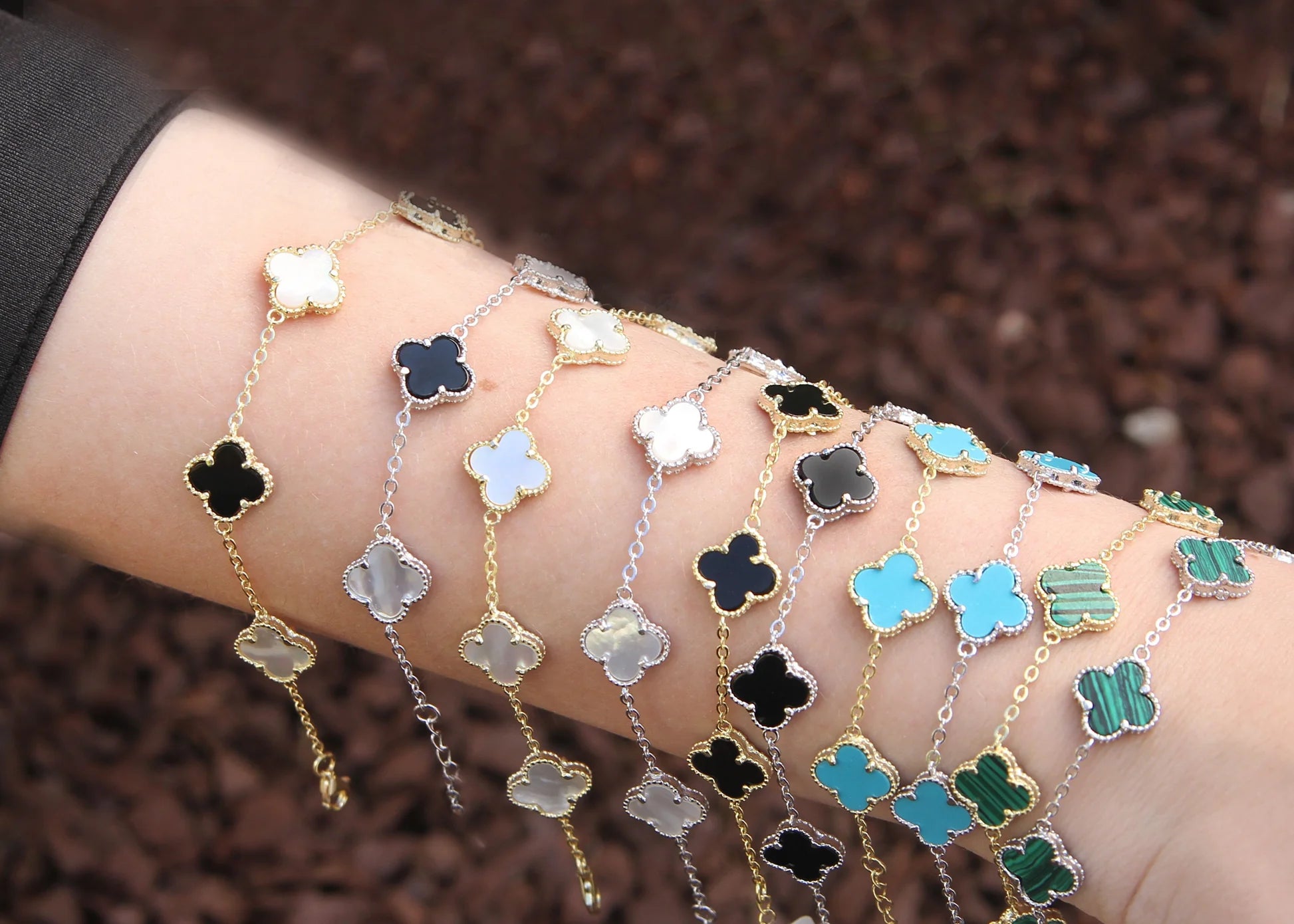 Why Clover Bracelets Are the Perfect Gift for Loved Ones