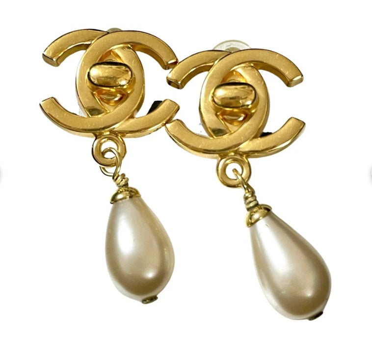 The Timeless Allure of Gold Vintage Tear Drop Earrings