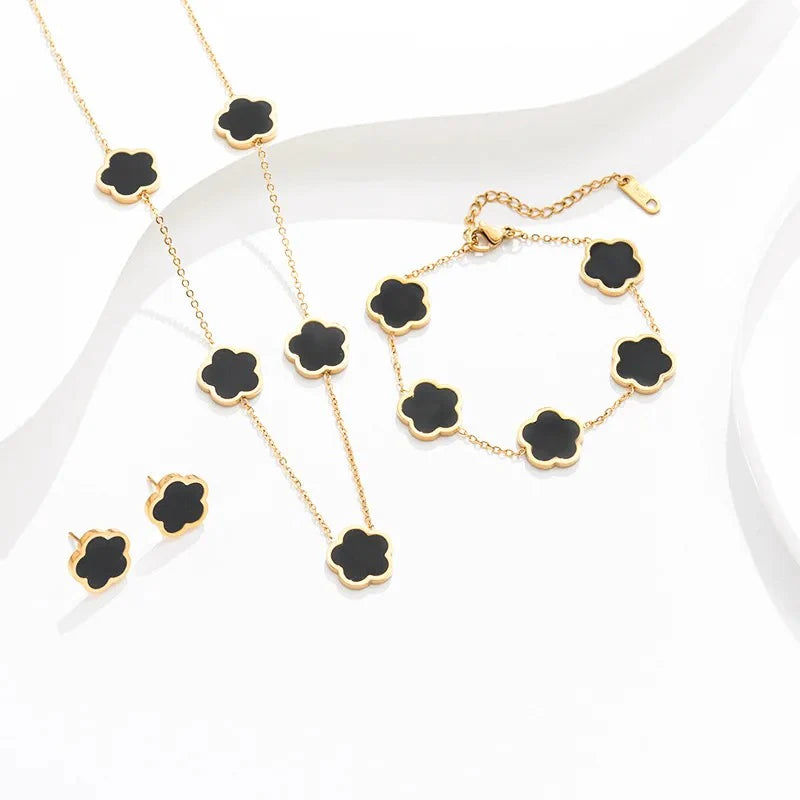 The Symbolic Beauty Behind Clover Necklace Meaning