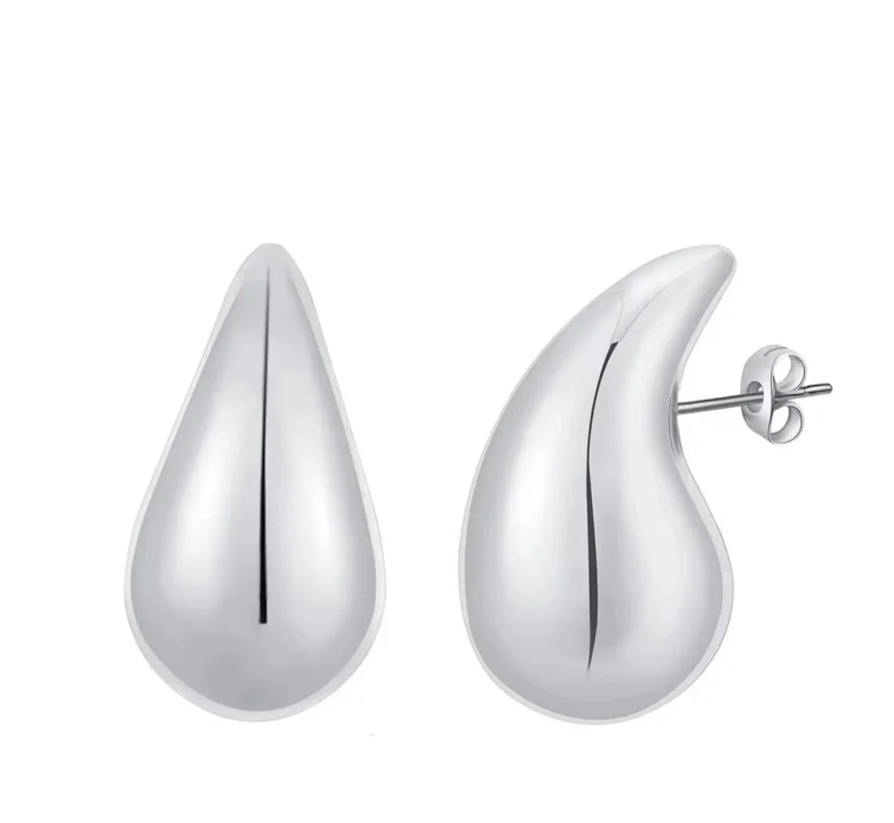 The Timeless Appeal of Large Hoop Earrings: Bold, Beautiful, and Always in Style